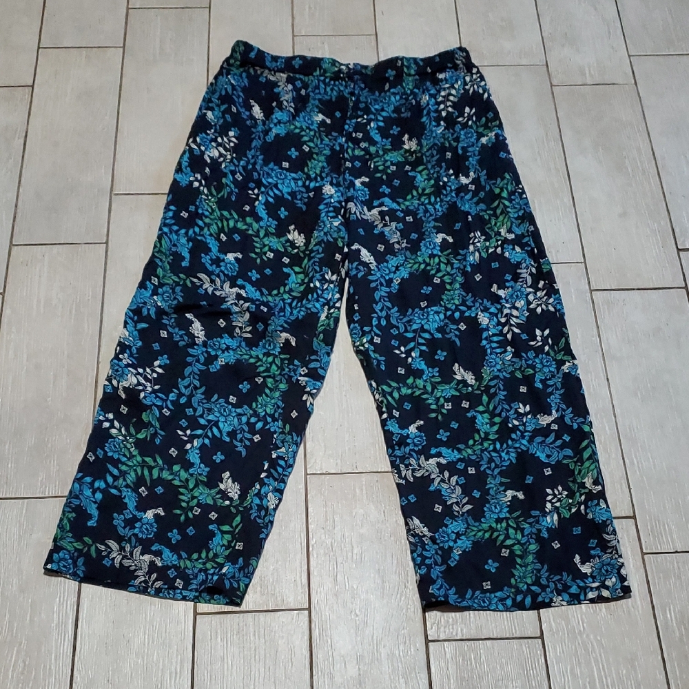 BocaBay Women's XL Black Pants with a Viney, Floral Design